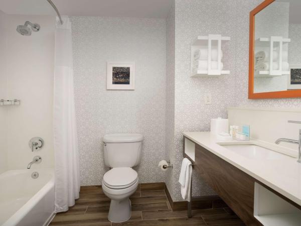 Hampton Inn Baltimore-Downtown-Convention Center : photo 6 de la chambre suite studio lit king-size avec canapé-lit – non-fumeurs