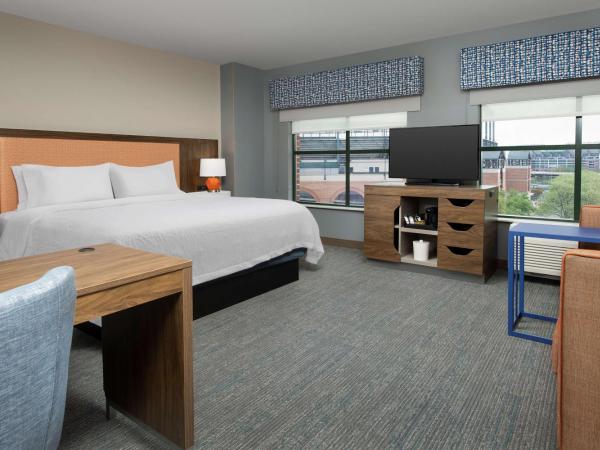 Hampton Inn Baltimore-Downtown-Convention Center : photo 2 de la chambre chambre lit king-size - non-fumeurs
