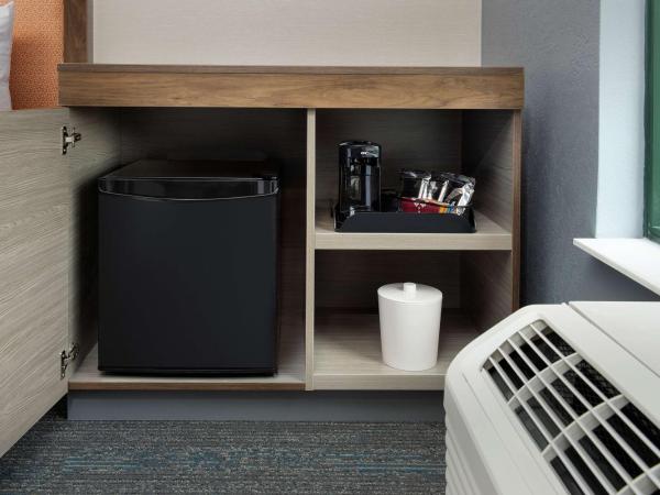 Hampton Inn Baltimore-Downtown-Convention Center : photo 4 de la chambre king room with accessible tub - mobility and hearing access/non-smoking