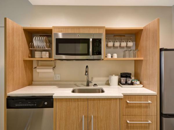 Home2 Suites by Hilton Dallas Downtown at Baylor Scott & White : photo 5 de la chambre studio avec 2 lits queen-size - non-fumeurs