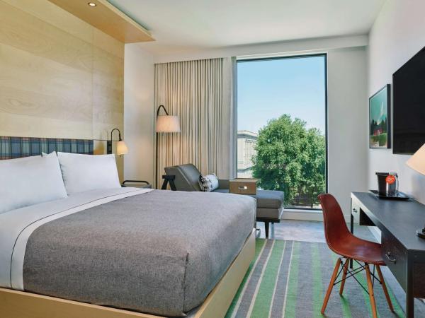 Canopy by Hilton Portland Pearl District : photo 1 de la chambre chambre lit king-size