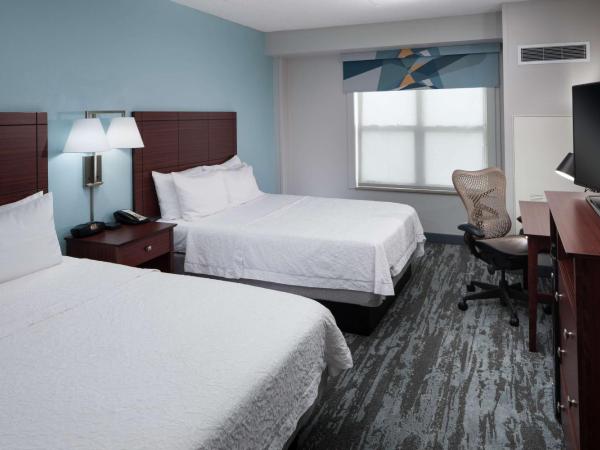 Hampton Inn & Suites Oklahoma City-Bricktown : photo 4 de la chambre chambre lit queen-size - non-fumeurs