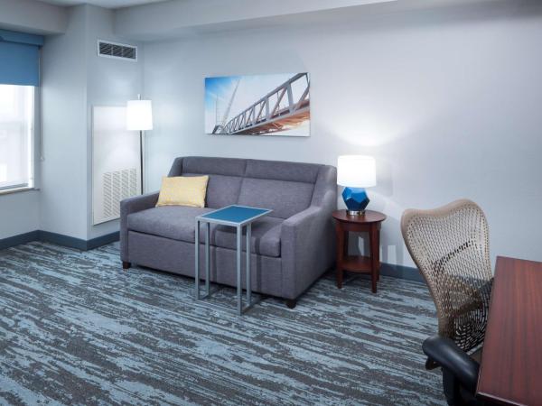 Hampton Inn & Suites Oklahoma City-Bricktown : photo 2 de la chambre suite studio lit king-size - non-fumeurs