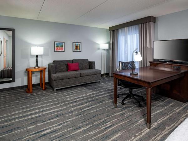 Hampton Inn & Suites St. Louis at Forest Park : photo 3 de la chambre suite studio lit king-size - non-fumeurs