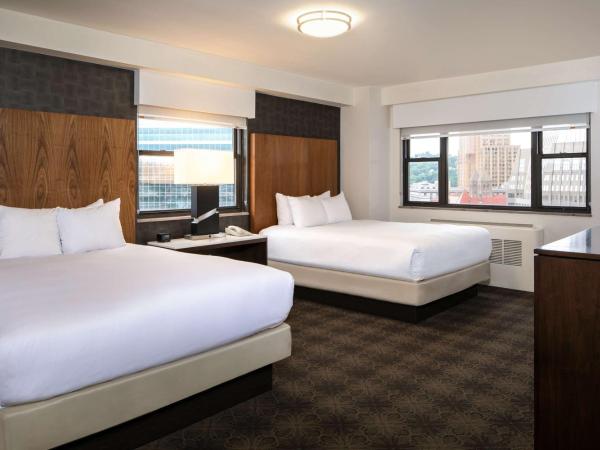 DoubleTree by Hilton Hotel & Suites Pittsburgh Downtown : photo 5 de la chambre suite 2 chambres