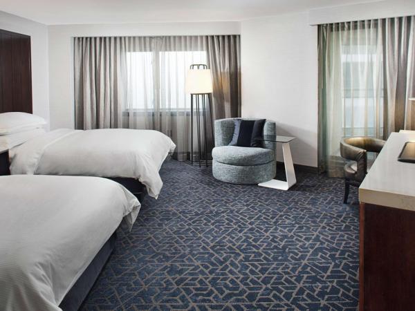 Hilton Boston Back Bay : photo 1 de la chambre chambre d'angle avec 2 lits doubles