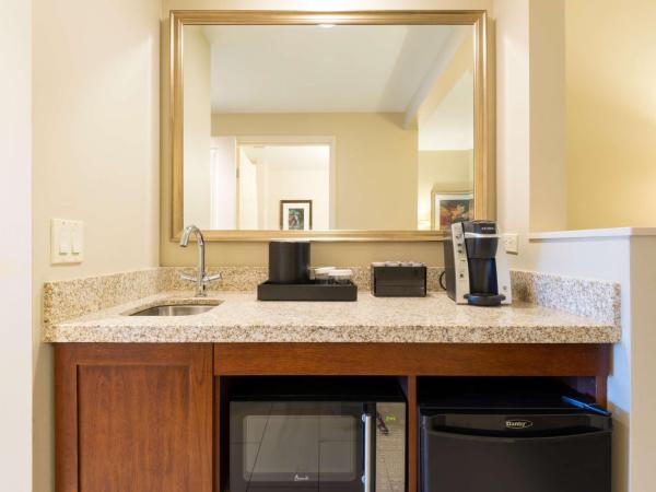 Embassy Suites by Hilton Denver Downtown Convention Center : photo 3 de la chambre suite 2 pièces avec lit king-size - non-fumeurs