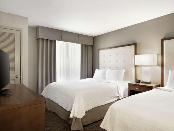 Homewood Suites by Hilton Portland Airport : photo 1 de la chambre suite 2 chambres (8 adultes)