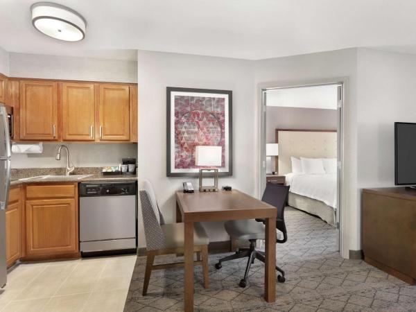 Homewood Suites by Hilton Portland Airport : photo 3 de la chambre suite 1 chambre lit king-size - non-fumeurs