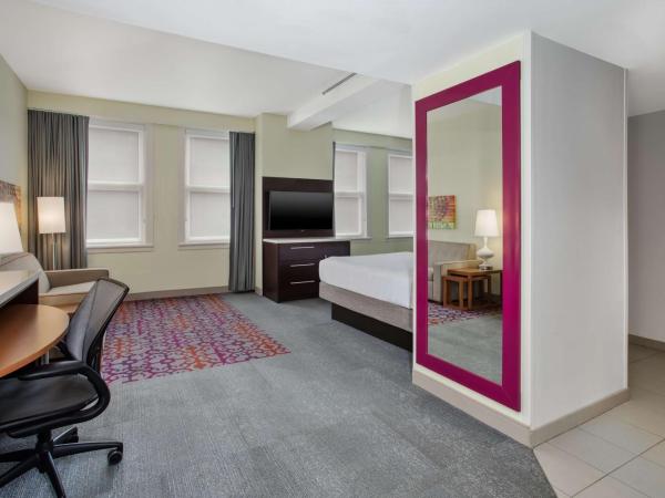 Home2 Suites by Hilton San Antonio Downtown - Riverwalk, TX : photo 3 de la chambre studio avec 2 lits queen-size - vue sur ville - non-fumeurs