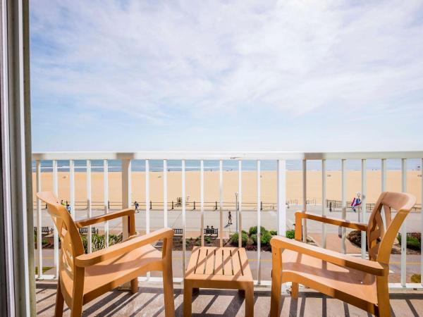 Hampton Inn Virginia Beach Oceanfront North : photo 3 de la chambre king studio suite with balcony and oceanfront - non-smoking