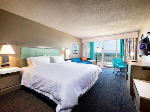 Hampton Inn Virginia Beach Oceanfront North : photo 3 de la chambre studio lit king-size côté océan