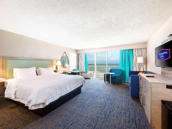 Hampton Inn Virginia Beach Oceanfront North : photo 7 de la chambre king studio suite with balcony and oceanfront - non-smoking