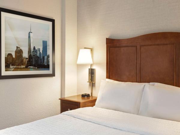 Hampton Inn Manhattan/Downtown- Financial District : photo 10 de la chambre chambre lit queen-size 