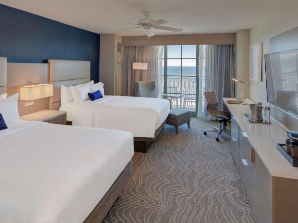 Hilton Virginia Beach Oceanfront : photo 2 de la chambre chambre double supérieure avec vue partielle sur l'océan