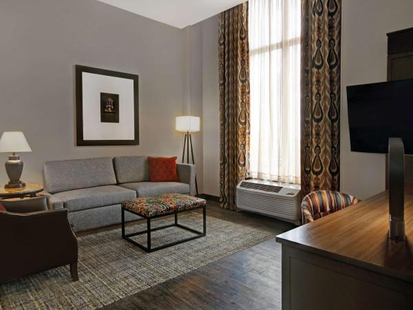 Hampton Inn and Suites Austin University Capitol : photo 4 de la chambre suite studio lit king-size avec canapé-lit – non-fumeurs