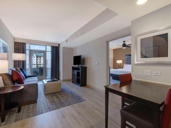 Homewood Suites Nashville Vanderbilt : photo 3 de la chambre suite 1 chambre lit king-size avec terrasse et vue – non-fumeurs