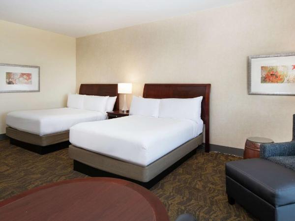 DoubleTree by Hilton Portland : photo 7 de la chambre chambre avec 2 lits queen-size et balcon - non-fumeurs
