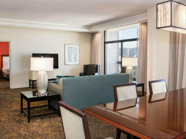 DoubleTree by Hilton Portland : photo 6 de la chambre suite 2 chambres lit king-size avec balcon