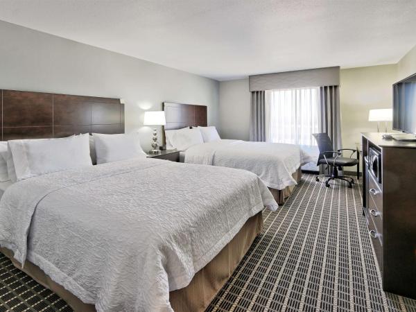 Hampton Inn & Suites Albuquerque Airport : photo 2 de la chambre chambre 2 lits queen-size (4 adultes)