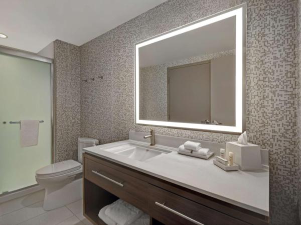 Home2 Suites by Hilton Atlanta Airport North : photo 4 de la chambre suite lit queen-size 1 chambre