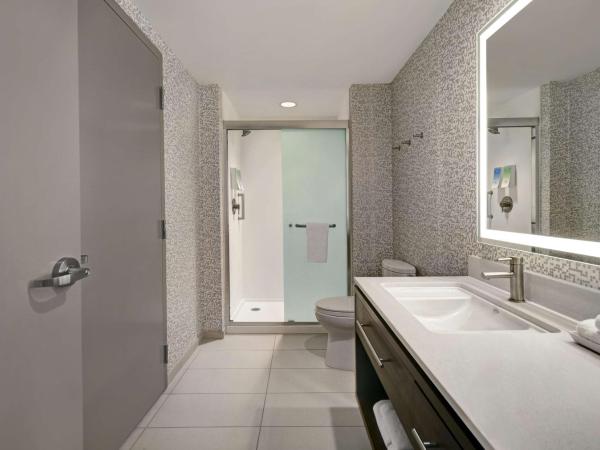 Home2 Suites by Hilton Atlanta Airport North : photo 5 de la chambre suite lit queen-size 1 chambre