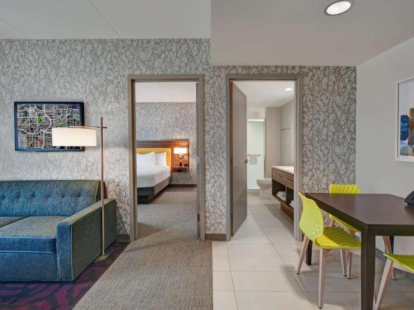 Home2 Suites by Hilton Atlanta Airport North : photo 1 de la chambre suite lit queen-size 1 chambre