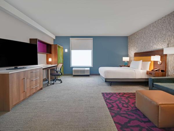 Home2 Suites by Hilton Atlanta Airport North : photo 2 de la chambre chambre lit queen-size avec baignoire - adaptée aux personnes malentendantes