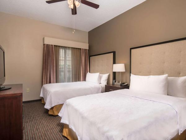 Homewood Suites by Hilton Austin South : photo 2 de la chambre chambre double avec deux lits doubles et une baignoire - accessible aux malentendants / non-fumeurs