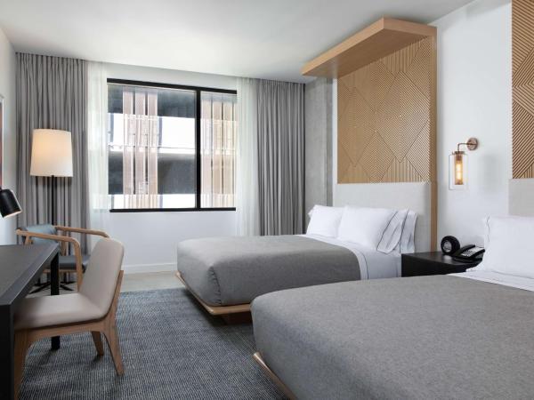 Canopy By Hilton Austin Downtown : photo 1 de la chambre chambre avec 2 lits queen-size