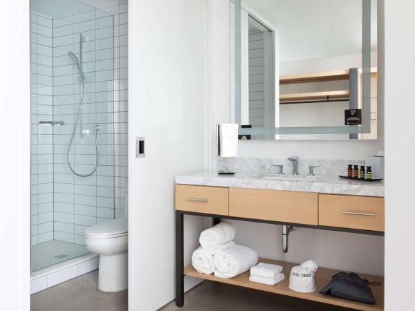 Canopy By Hilton Austin Downtown : photo 3 de la chambre chambre lit king-size