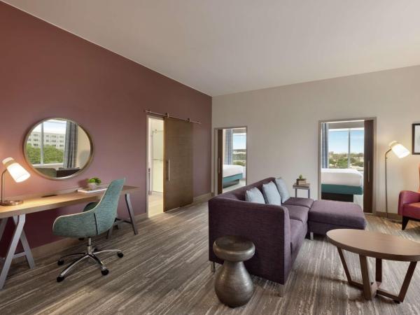 Hilton Garden Inn Austin North-Near the Domain, TX : photo 1 de la chambre suite 2 chambres avec lit king-size