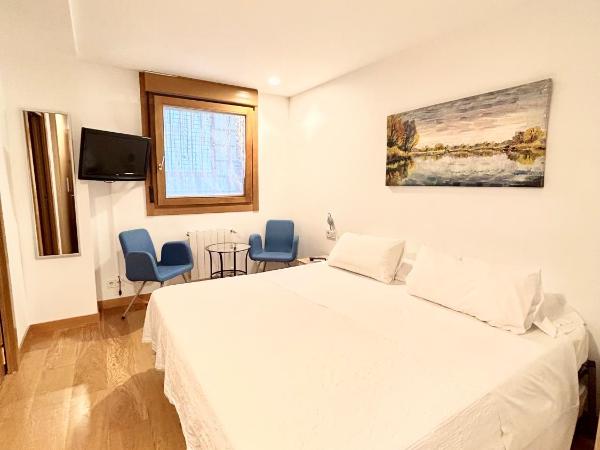 Pensión Sarasate : photo 2 de la chambre chambre double ou lits jumeaux