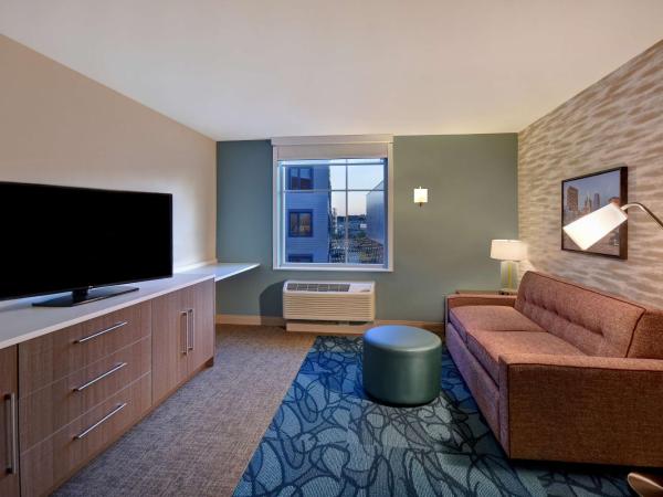 Home2 Suites By Hilton Boston South Bay : photo 2 de la chambre suite 1 chambre lit king-size - non-fumeurs