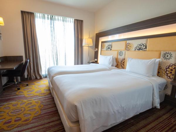 Novotel Pune Viman Nagar Road : photo 1 de la chambre chambre lit king-size exécutive