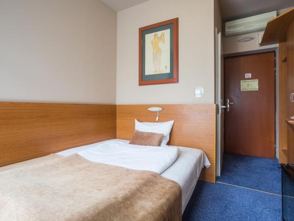Hotel Luna Budapest : photo 4 de la chambre petite chambre double