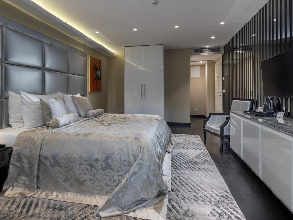 Hotel 9 : photo 7 de la chambre grande chambre de luxe lit king-size