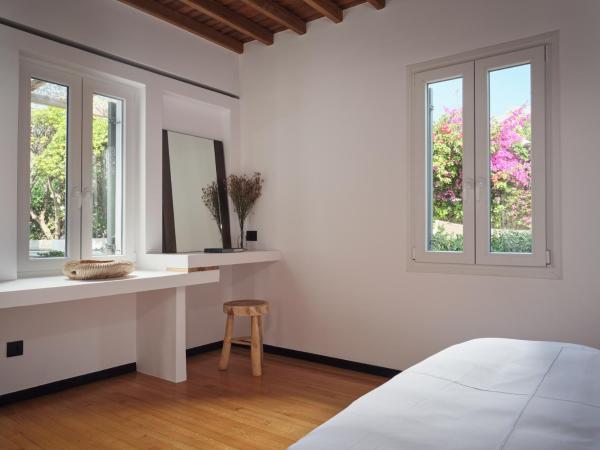 Belvedere Mykonos - Main Hotel - The Leading Hotels of the World : photo 7 de la chambre villa 5 chambres nextdoor avec piscine privée et jacuzzi (13)