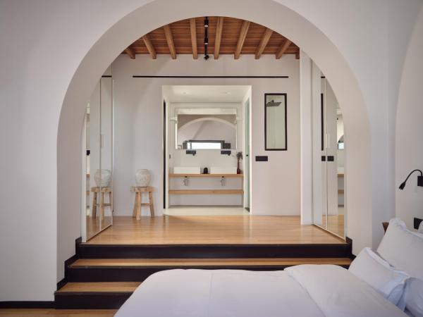 Belvedere Mykonos - Main Hotel - The Leading Hotels of the World : photo 5 de la chambre villa 5 chambres nextdoor avec piscine privée et jacuzzi (13)