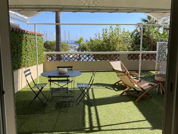 Le Rabelais : photo 1 de la chambre appartement - vue sur mer