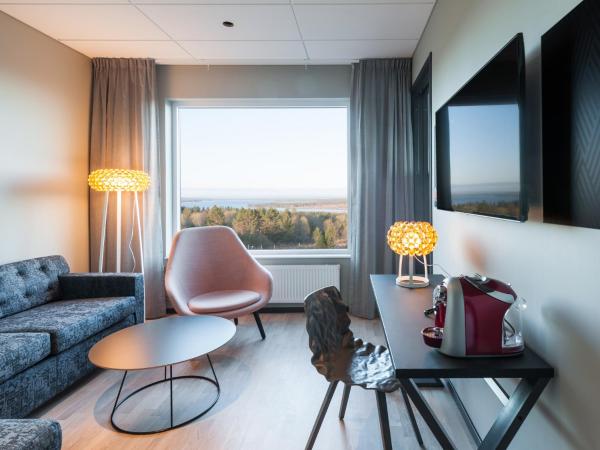 Frösö Park Hotel : photo 4 de la chambre suite lit king-size