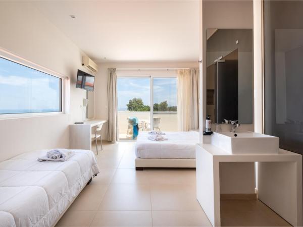 Dimitrios Village Beach Resort : photo 9 de la chambre suite - vue sur mer