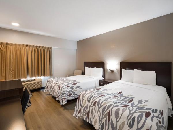 Red Roof Inn Tucson North - Marana : photo 3 de la chambre standard room with two double beds larger smoke free