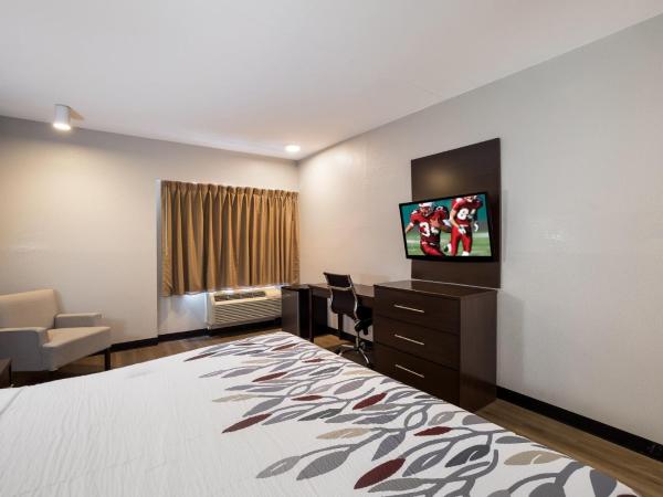 Red Roof Inn Tucson North - Marana : photo 3 de la chambre chambre lit king-size standard - non-fumeurs