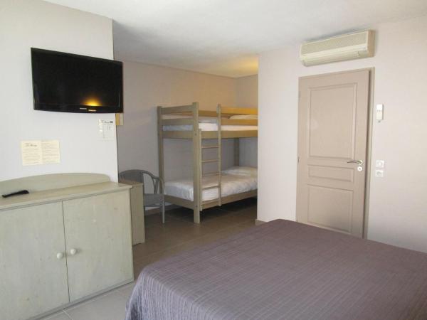 Le Maray : photo 4 de la chambre chambre quadruple avec douche