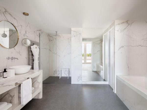JW Marriott Cannes : photo 4 de la chambre suite vice-présidentielle avec terrasse - front de mer