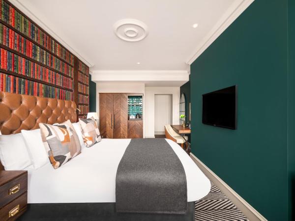 Hotel Indigo - Edinburgh - Princes Street, an IHG Hotel : photo 7 de la chambre chambre lit queen-size standard - vue sur ville