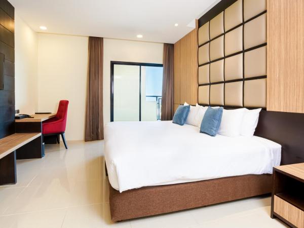 Grand Palazzo Hotel - SHA Extra Plus : photo 5 de la chambre suite familiale avec balcon