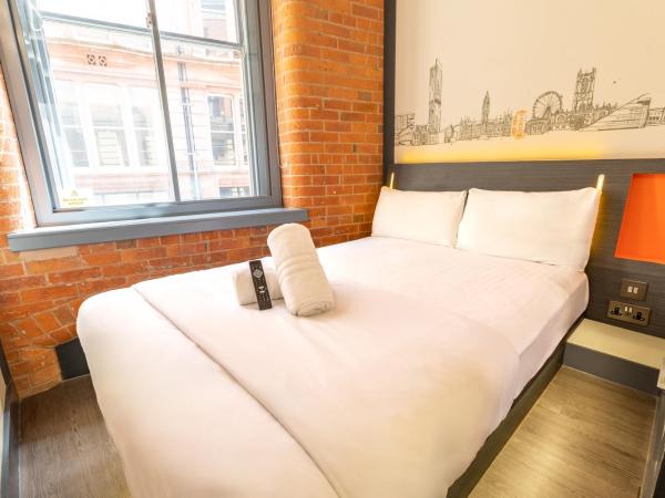 easyHotel Manchester : photo 3 de la chambre chambre double avec fenêtre