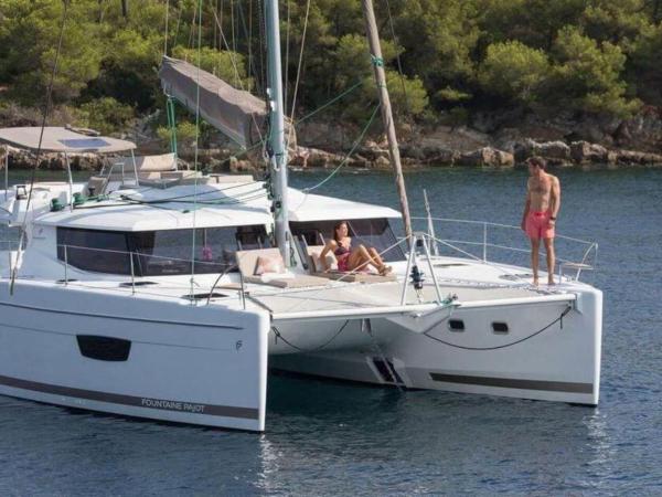 LUXE Crewed Catamaran, Sailing Mangofloat, Croatia : photo 9 de la chambre mobile home